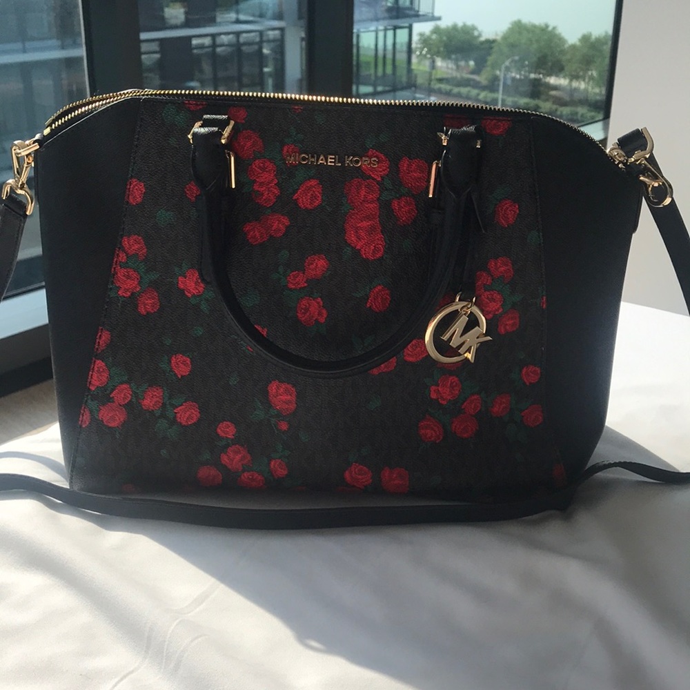 NWT ✨ Michael Kors Ciara Tote